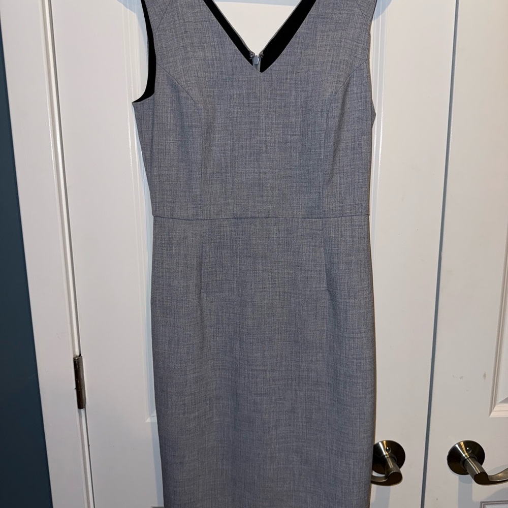 Banana Republic Gray V-Neck Midi Dress